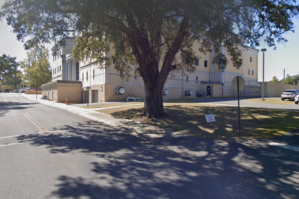 Driver License & Motor Vehicle Services in Defuniak Springs, FL