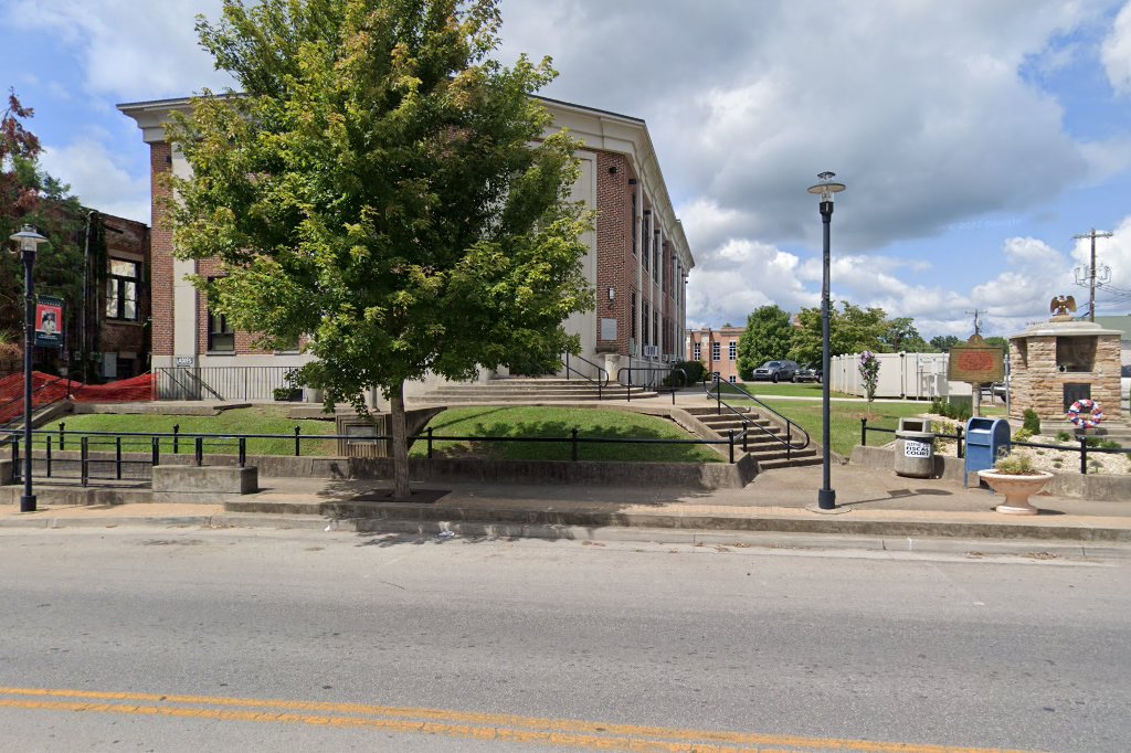 Wayne County Clerk's Office in Monticello, KY
