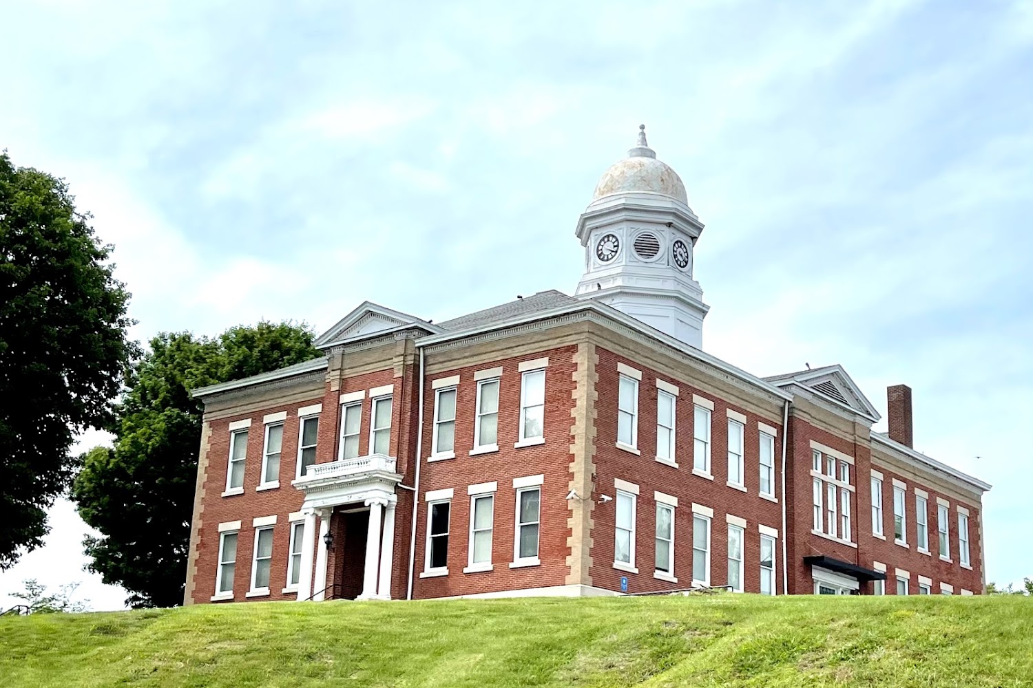 Circuit Court Clerk's Office in Wickliffe, KY