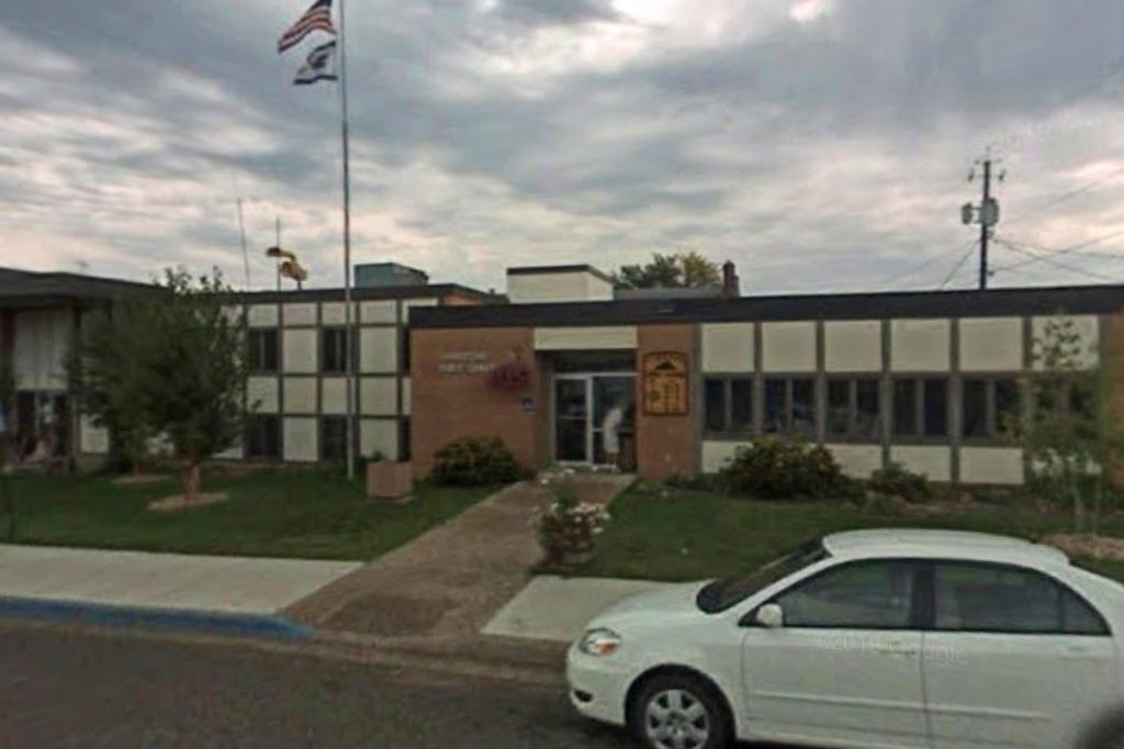 Sandstone Deputy Registrar Office in Sandstone, MN