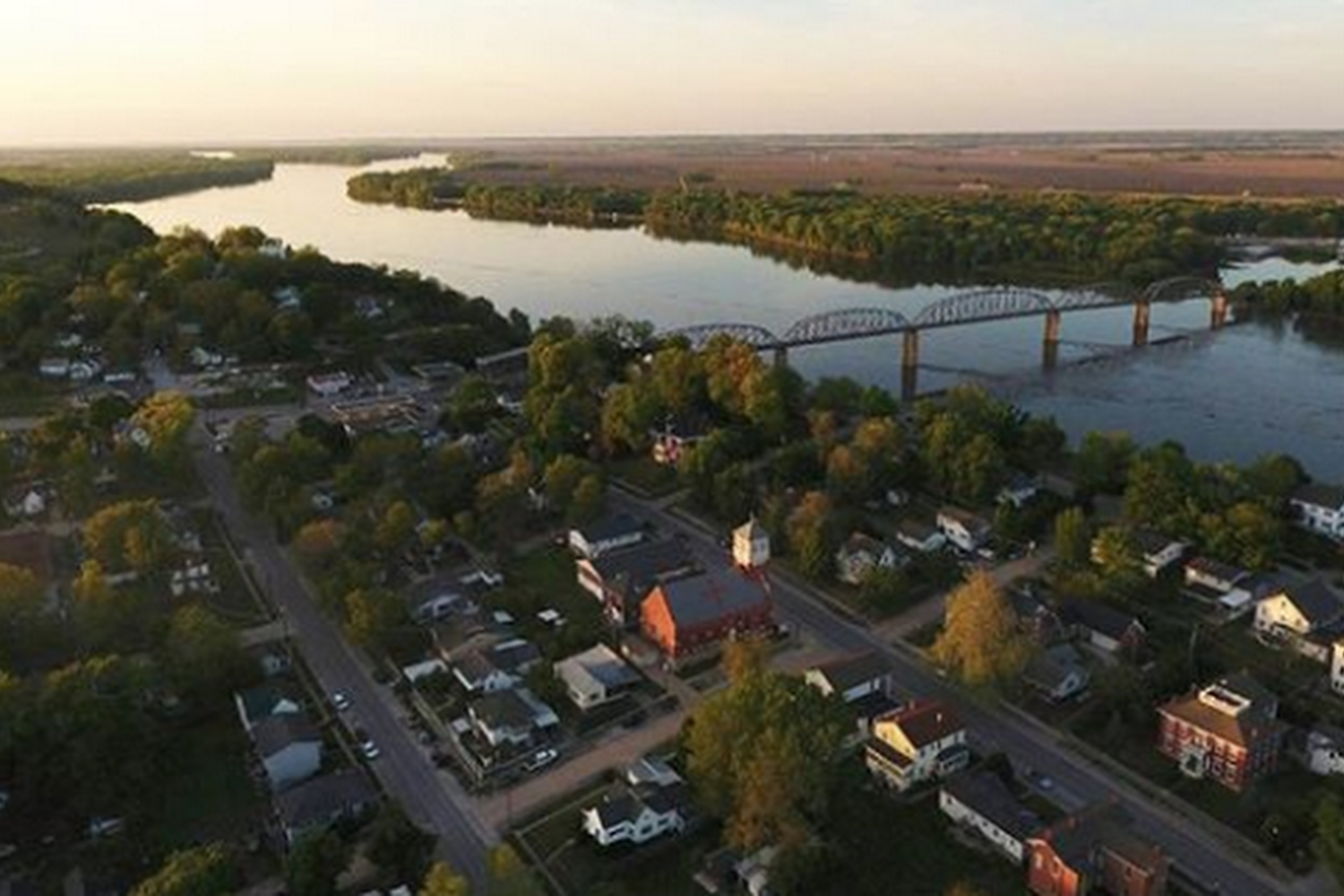 Driver License & Vehicle Registration Office in Louisiana, MO