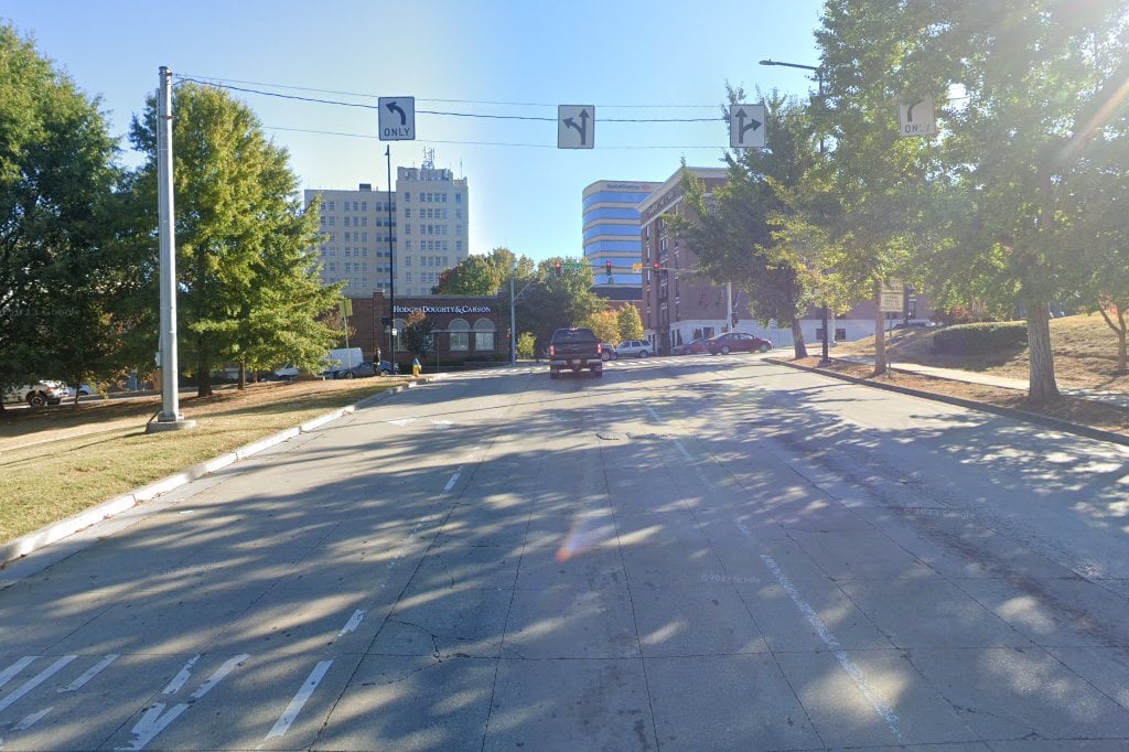 Downtown County Clerk Express DL in Knoxville, TN