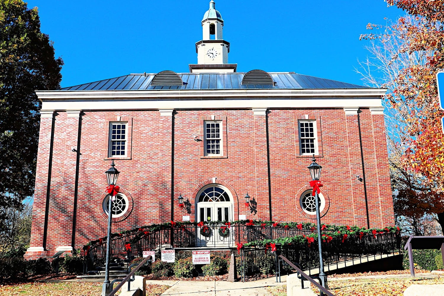Lincoln Co. Clerk MV Services in Fayetteville, TN